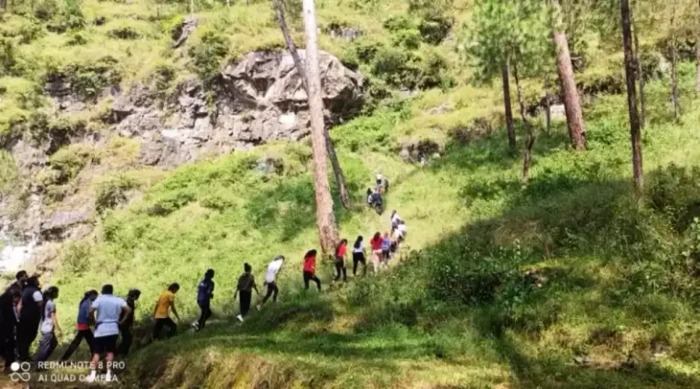 walking students of spring dales